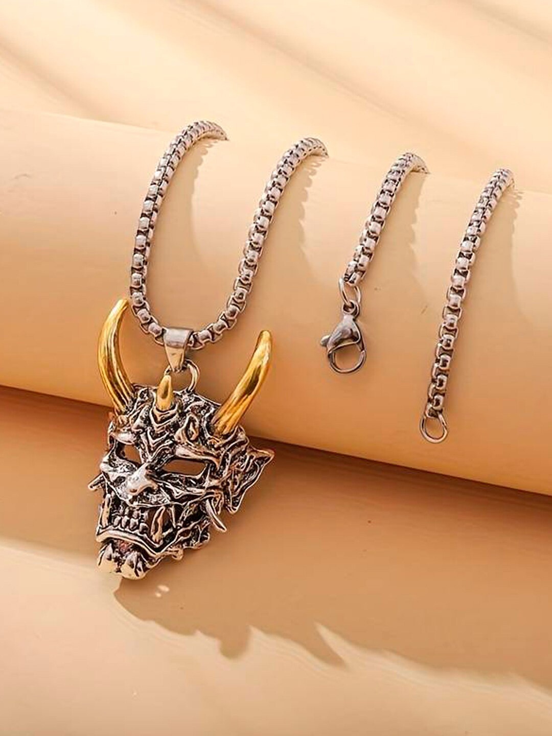 

OOMPH Men Silver Plated Devil Demon Horn Skull Pendant With Chain