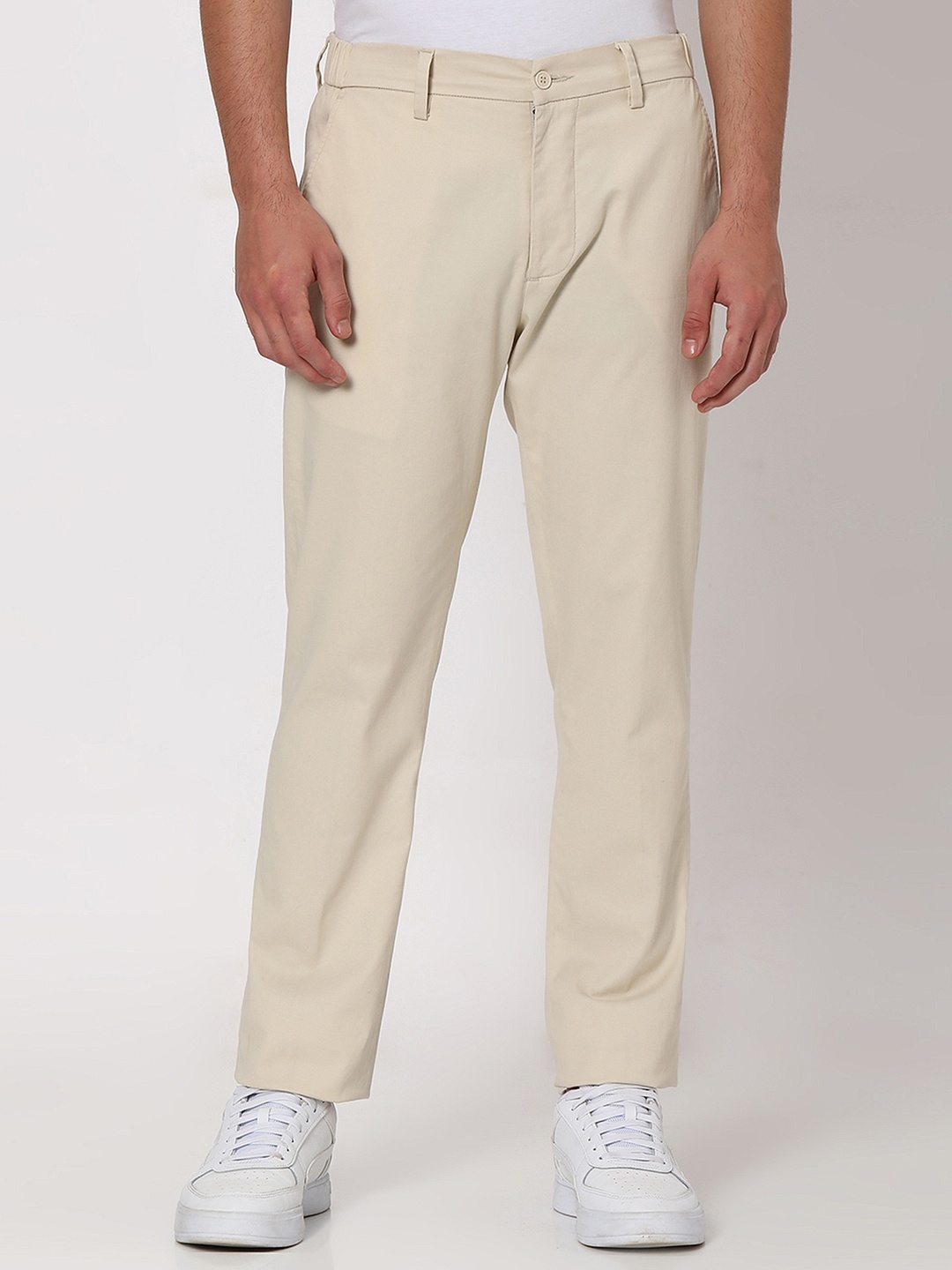

Mufti Men Slim Fit Mid-Rise Chinos Trouser, Off white