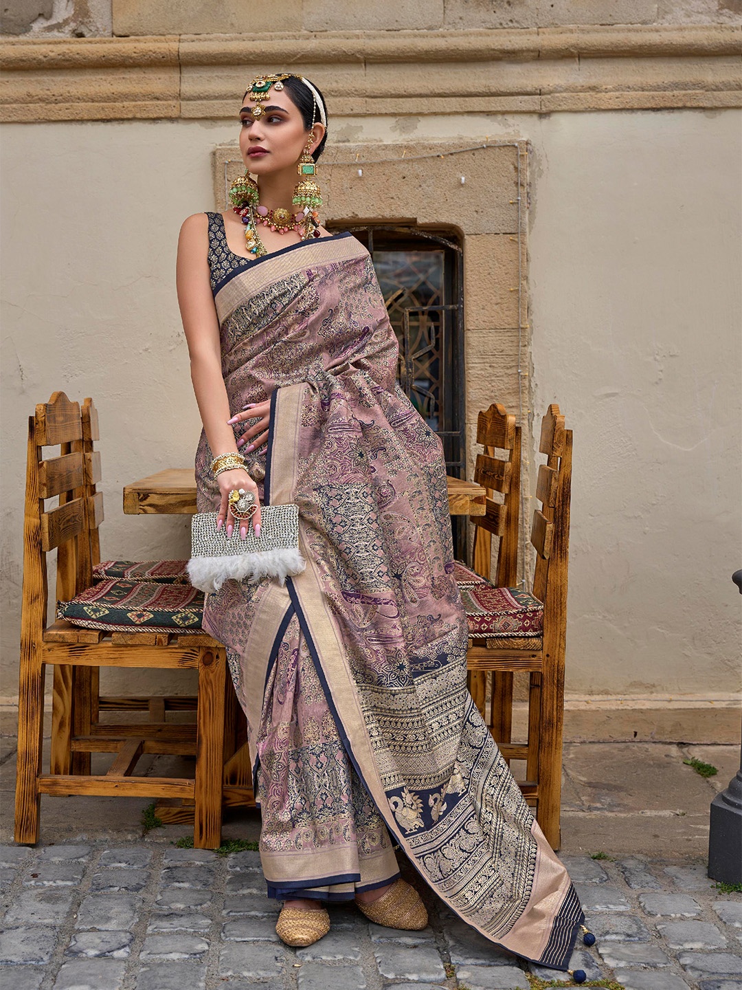 

Mitera Mauve & Navy Blue Ethnic Motif Printed Silk Zari Saree