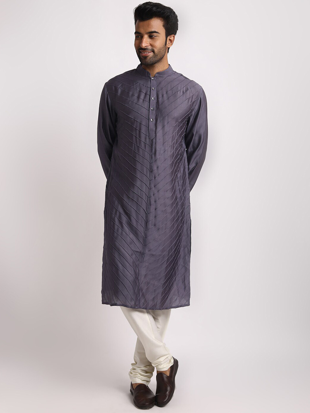 

Streaks & Crosses Geometric Self Design Mandarin Collar Pure Silk Kurta with Churidar, Grey