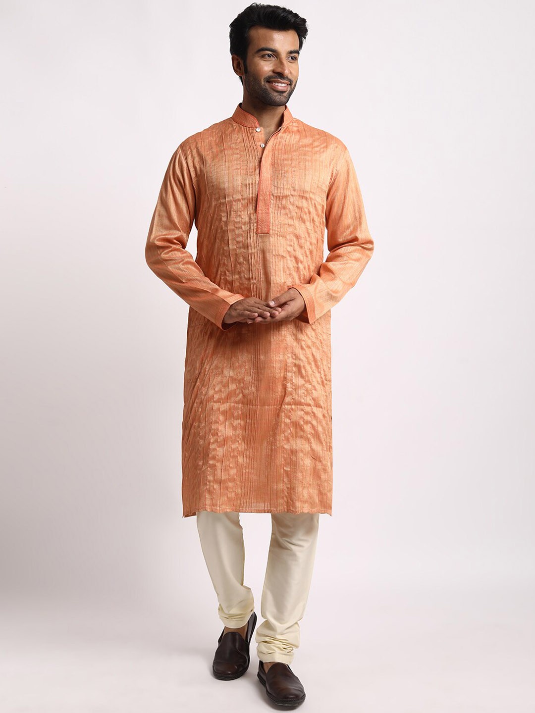 

Streaks & Crosses Striped Mandarin Collar Kurta With Churidar, Orange