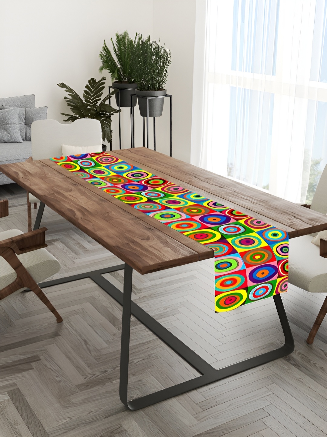 

HOMADORN Yellow & Red Geometric 4 Seater Table Runner