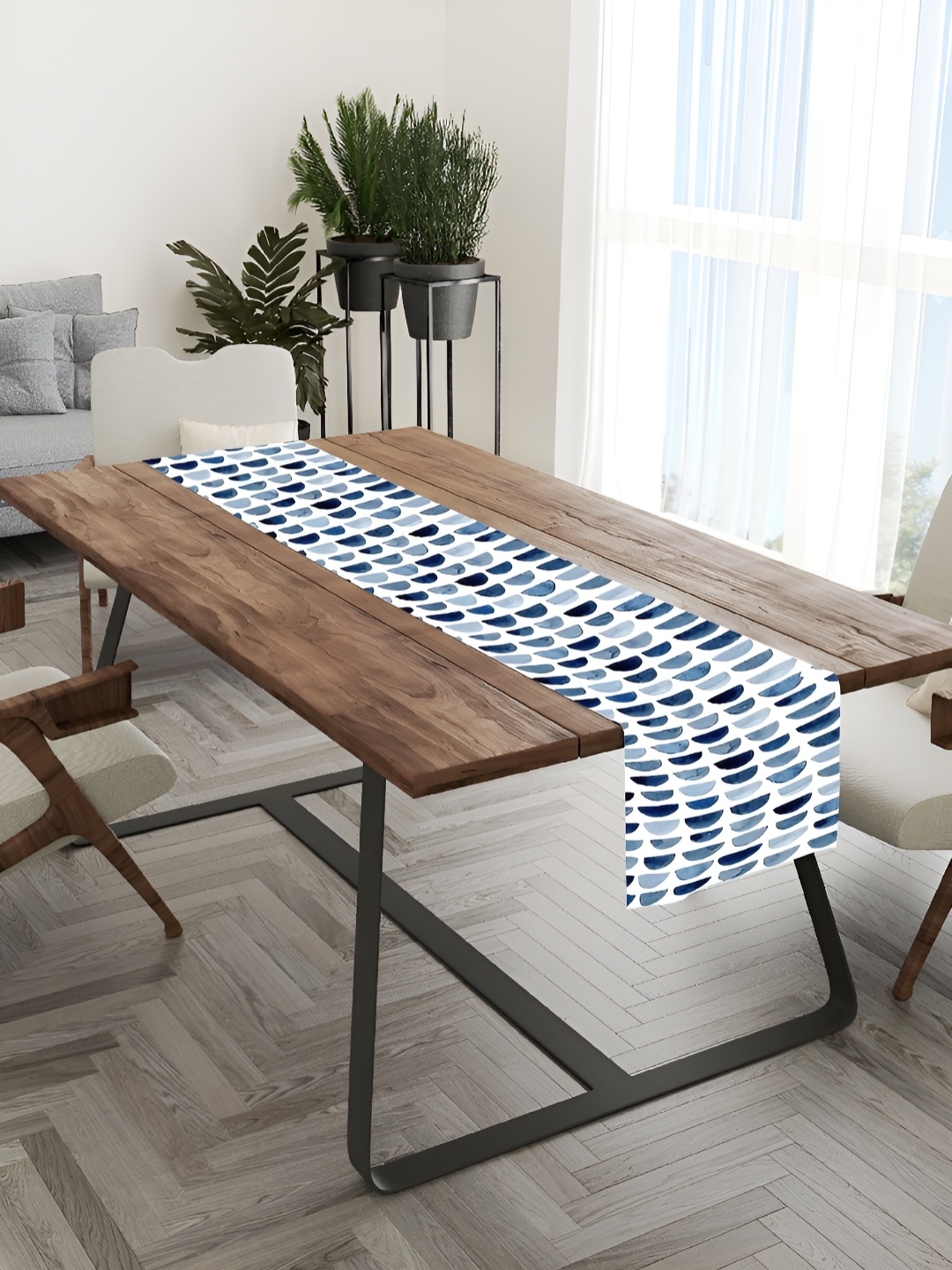 

HOMADORN Blue Geometric 4-Seater Table Cover
