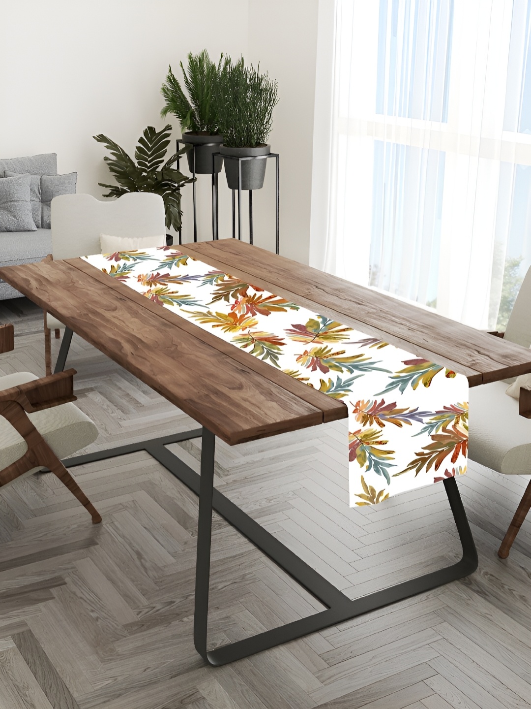 

HOMADORN White & Green Floral Printed Table Runner
