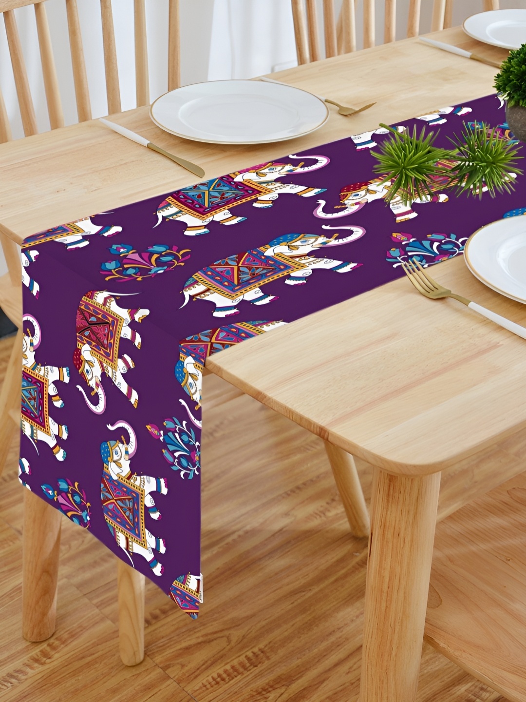 

HOMADORN Purple & White Ethnic Motifs Printed Table Runner