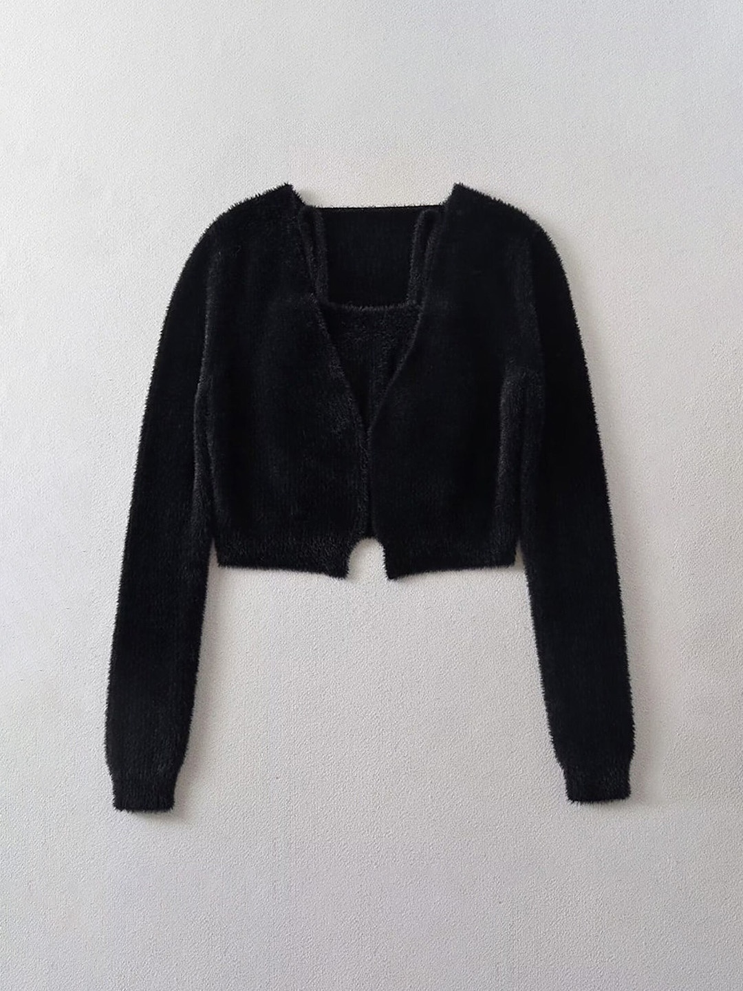 

LULU & SKY V Neck Regular Top, Black
