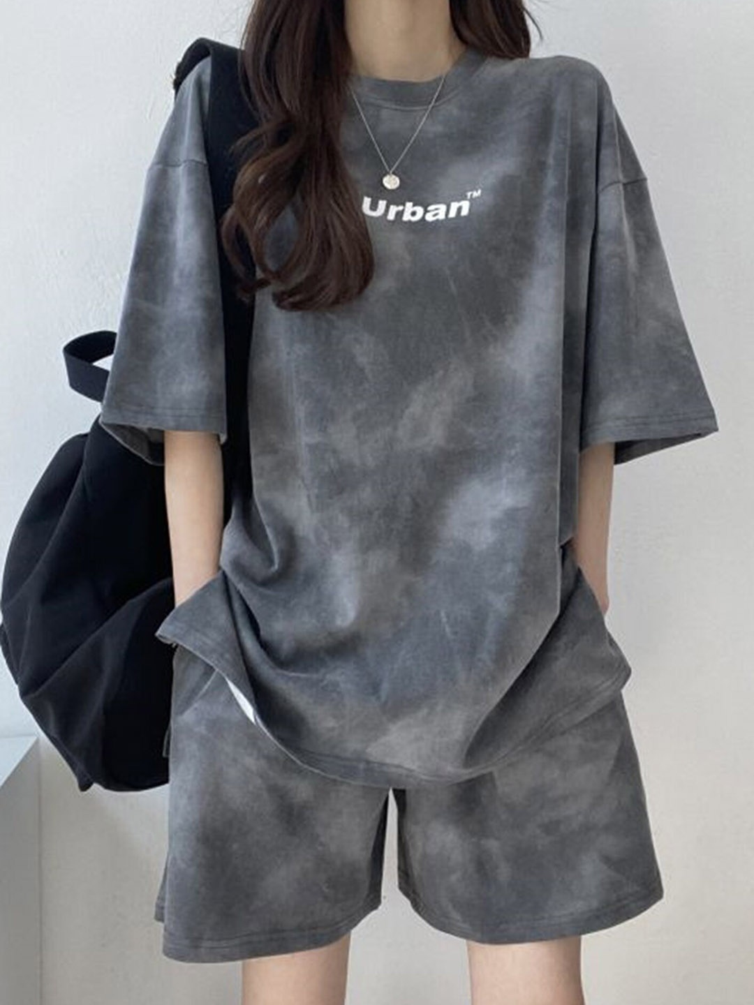 

LULU & SKY Abstract Printed T-shirt With Shorts, Grey