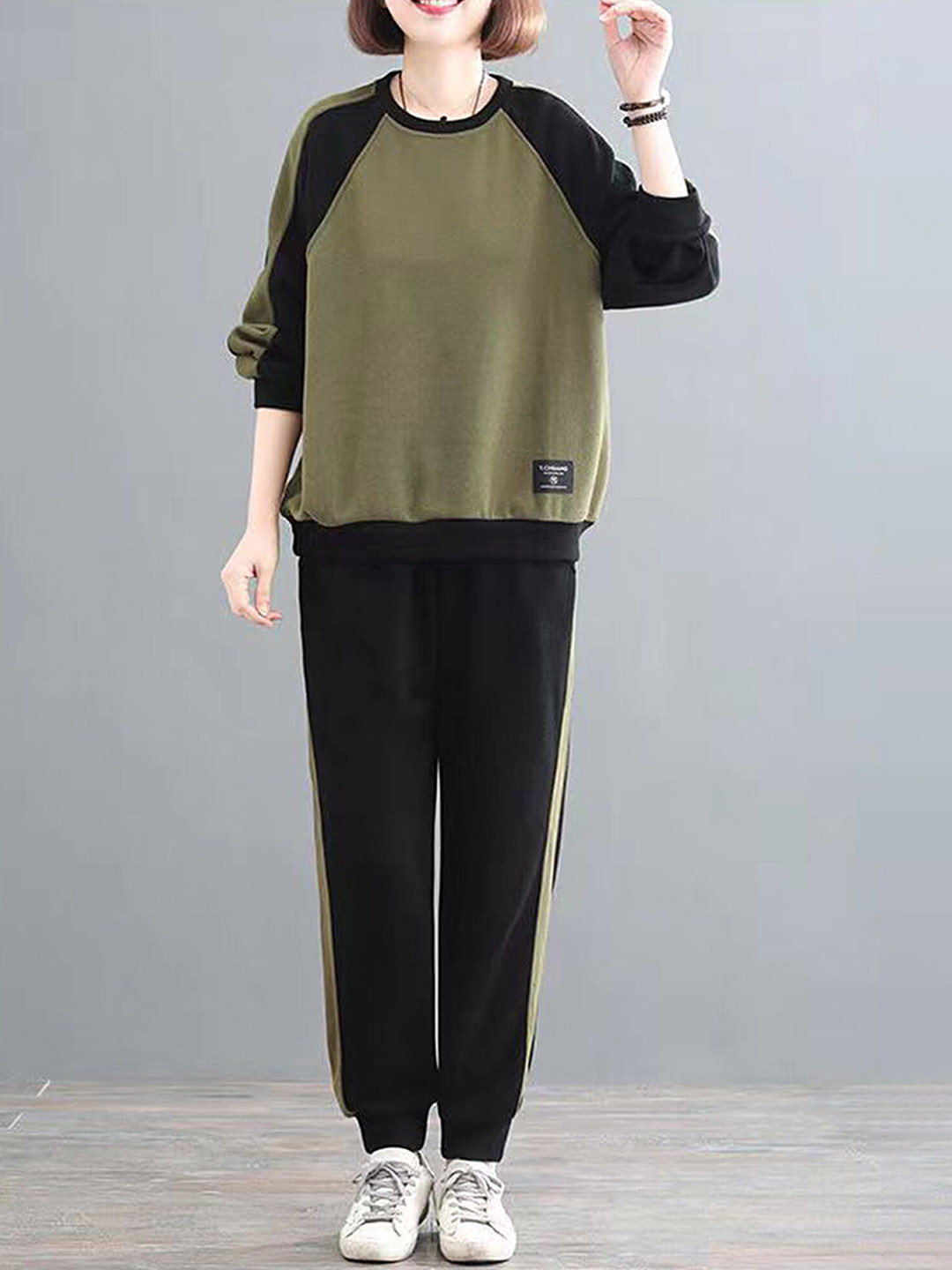 

LULU & SKY Colour-Blocked Sweatshirt With Jogger Co-Ords, Green