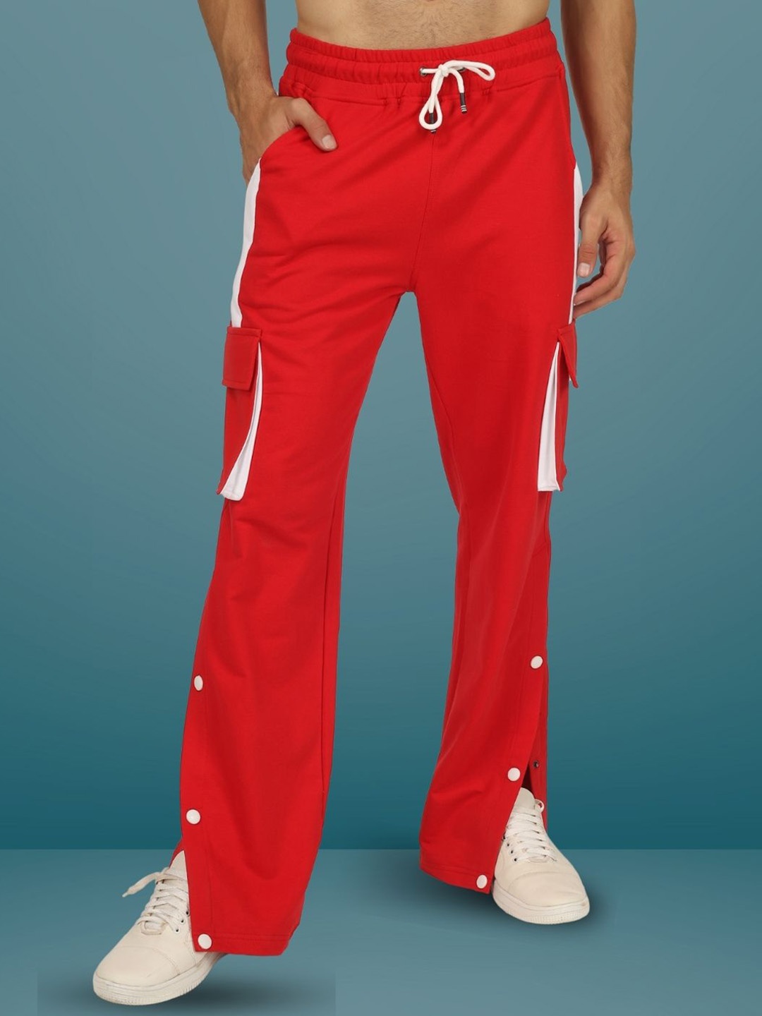 

WEARDUDS Men Relaxed Mid Rise Cotton Cargos Trousers, Red