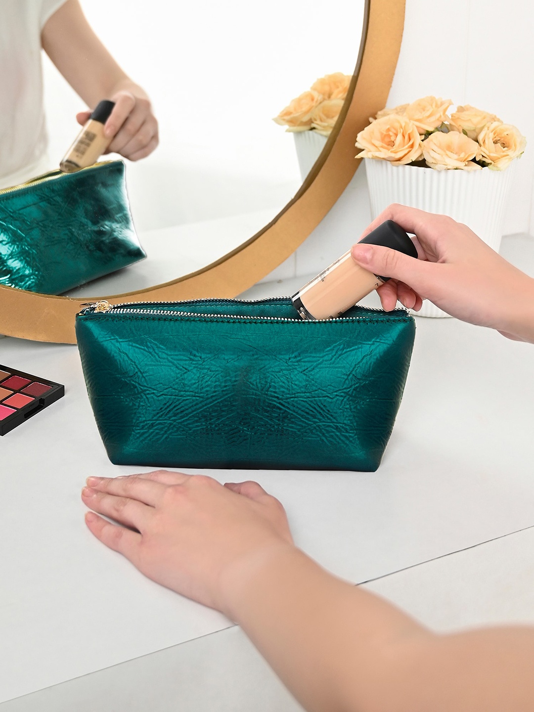 

ACCESSORIZE LONDON Pewter Large Metallic Makeup Bag, Teal