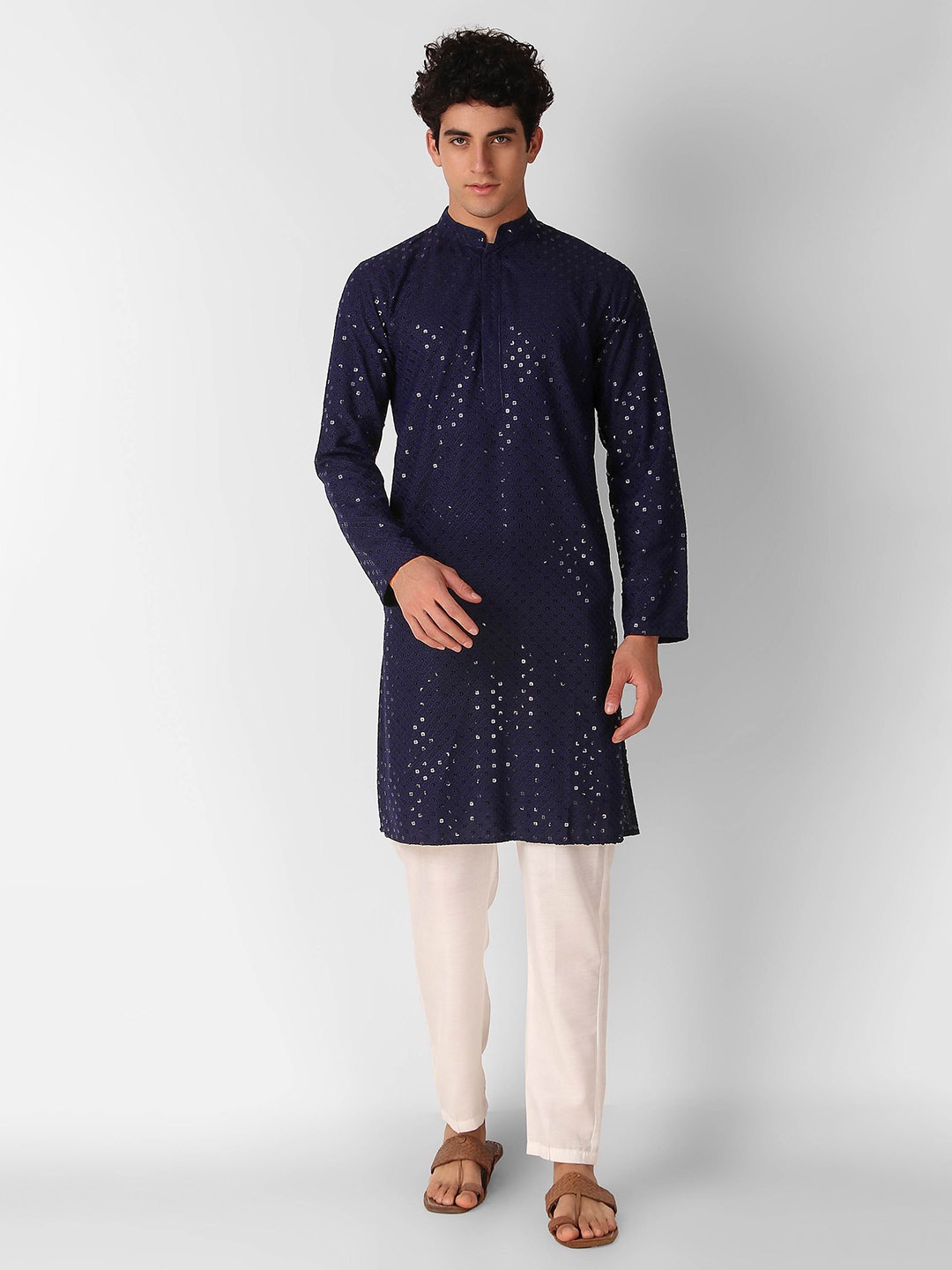 

Cult Indie Embellished Sequinned Mandarin Collar Cotton Straight Kurta, Navy blue