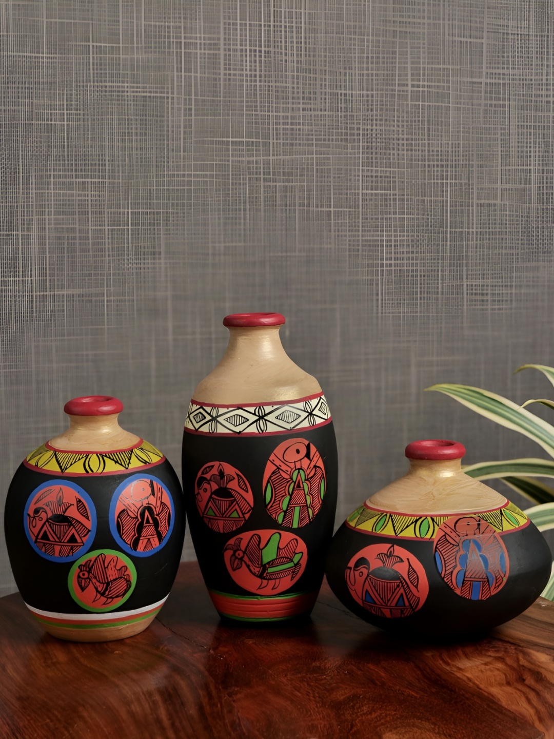 

ARTYSTA BEAUTIFYING LIVES Black & Orange- Coloured 3 Pieces Madhubani-Jungle Flower Vases