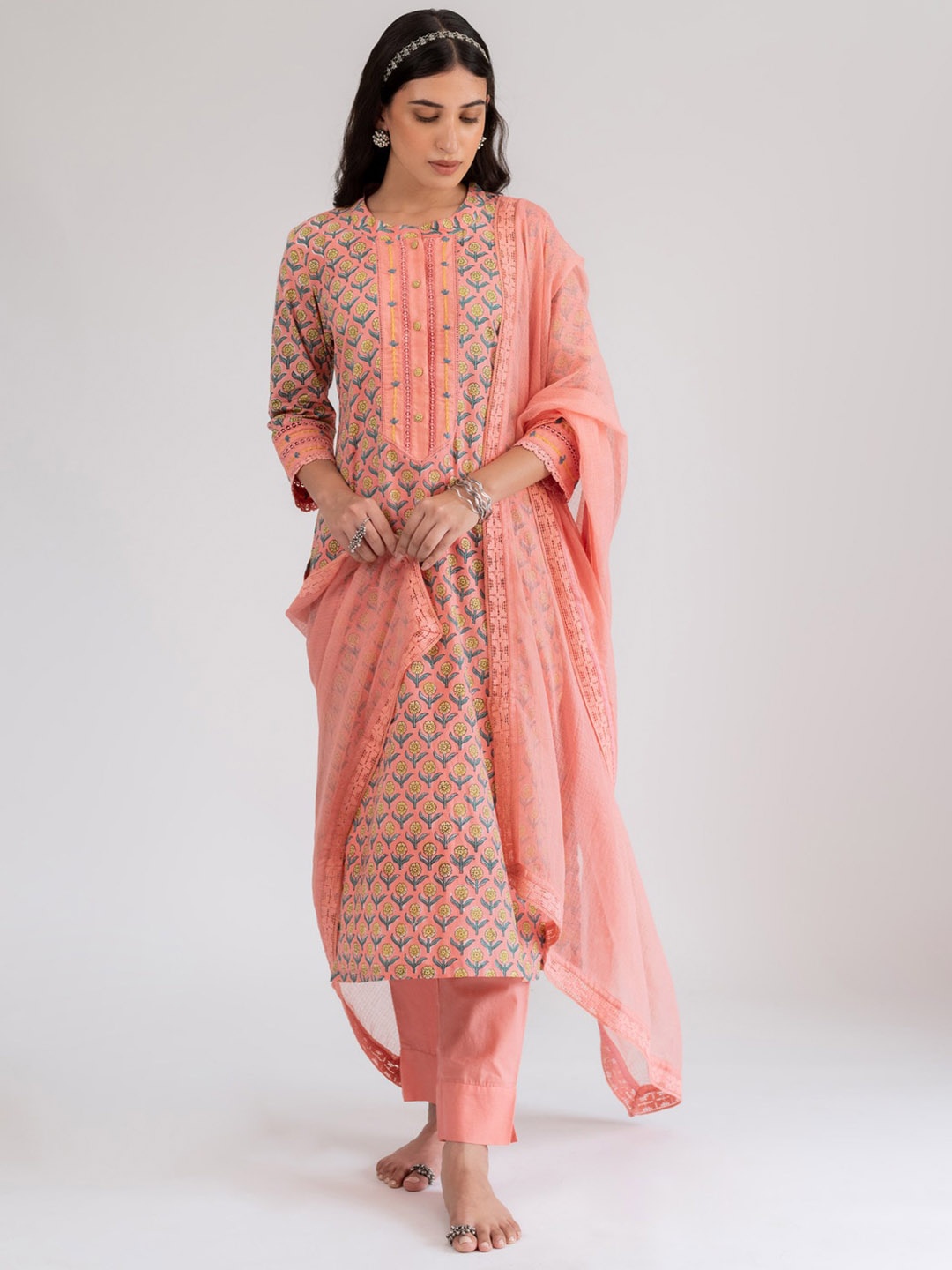 

Prakriti Jaipur Ethnic Motifs Printed Band Collar Kurta, Peach