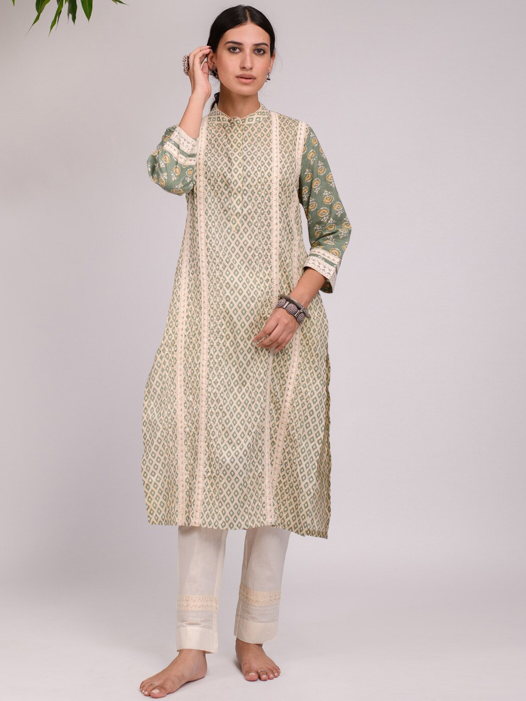 

Prakriti Jaipur Geometric Printed Mandarin Collar Kurta, Green