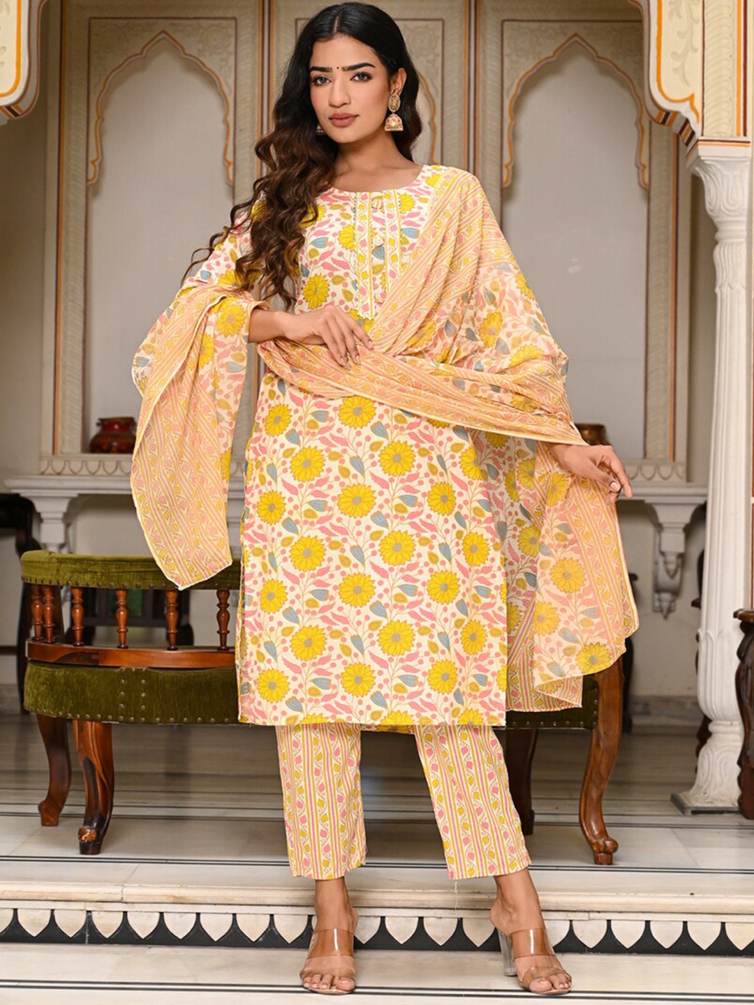 

Indi INSIDE Floral Printed Regular Pure Cotton Straight Kurta & Trousers With Dupatta, Yellow