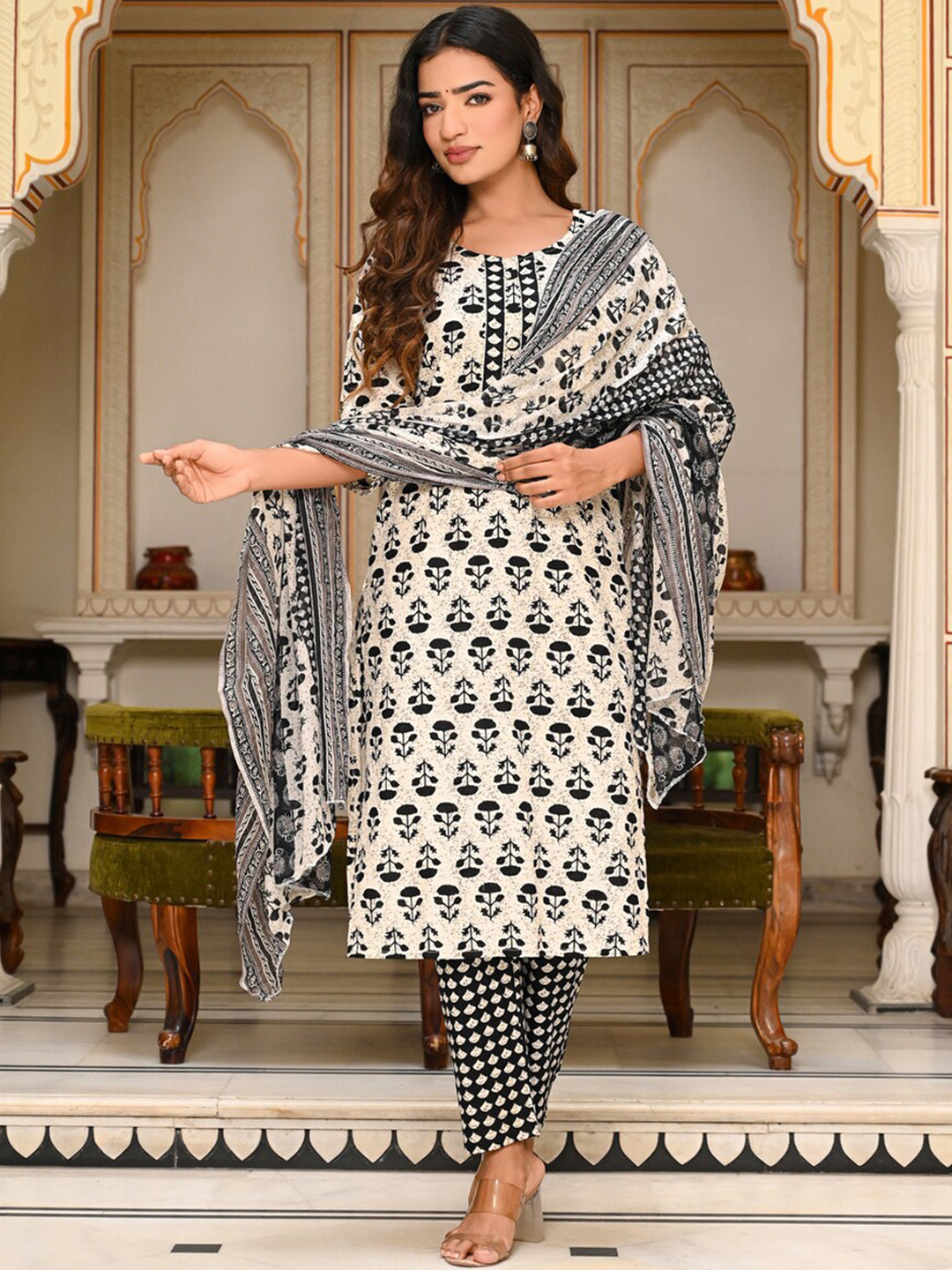 

Indi INSIDE Ethnic Motifs Printed Pure Cotton Straight Kurta & Trousers With Dupatta, White