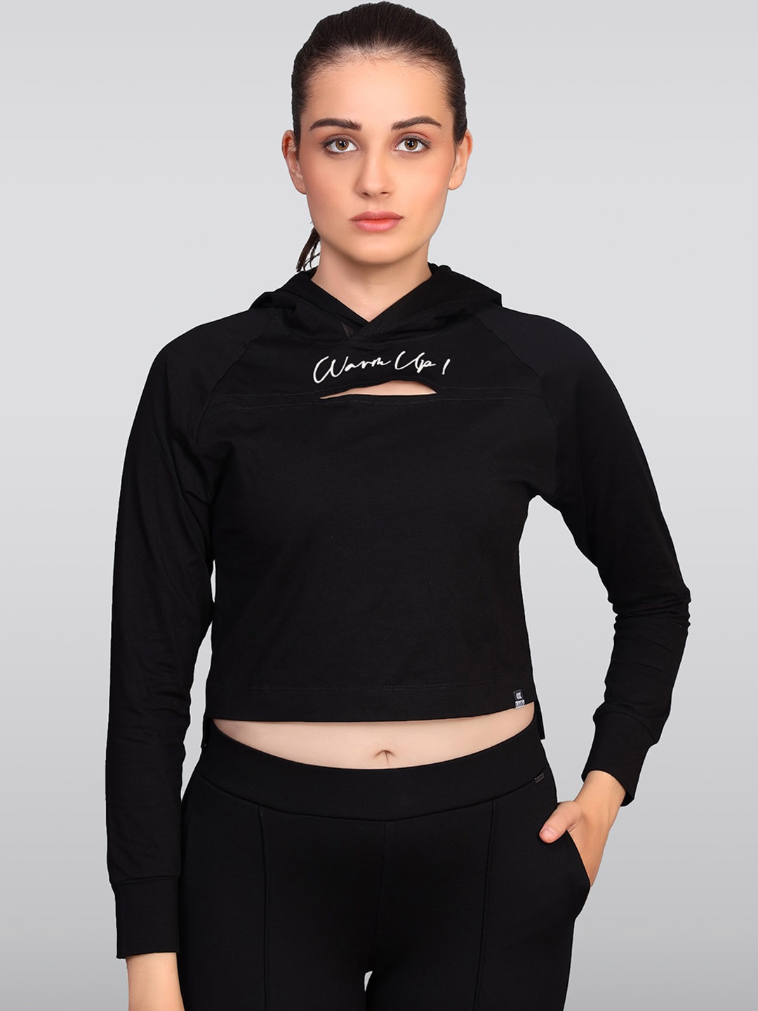 

LAASA SPORTS Hooded Crop Pullover, Black