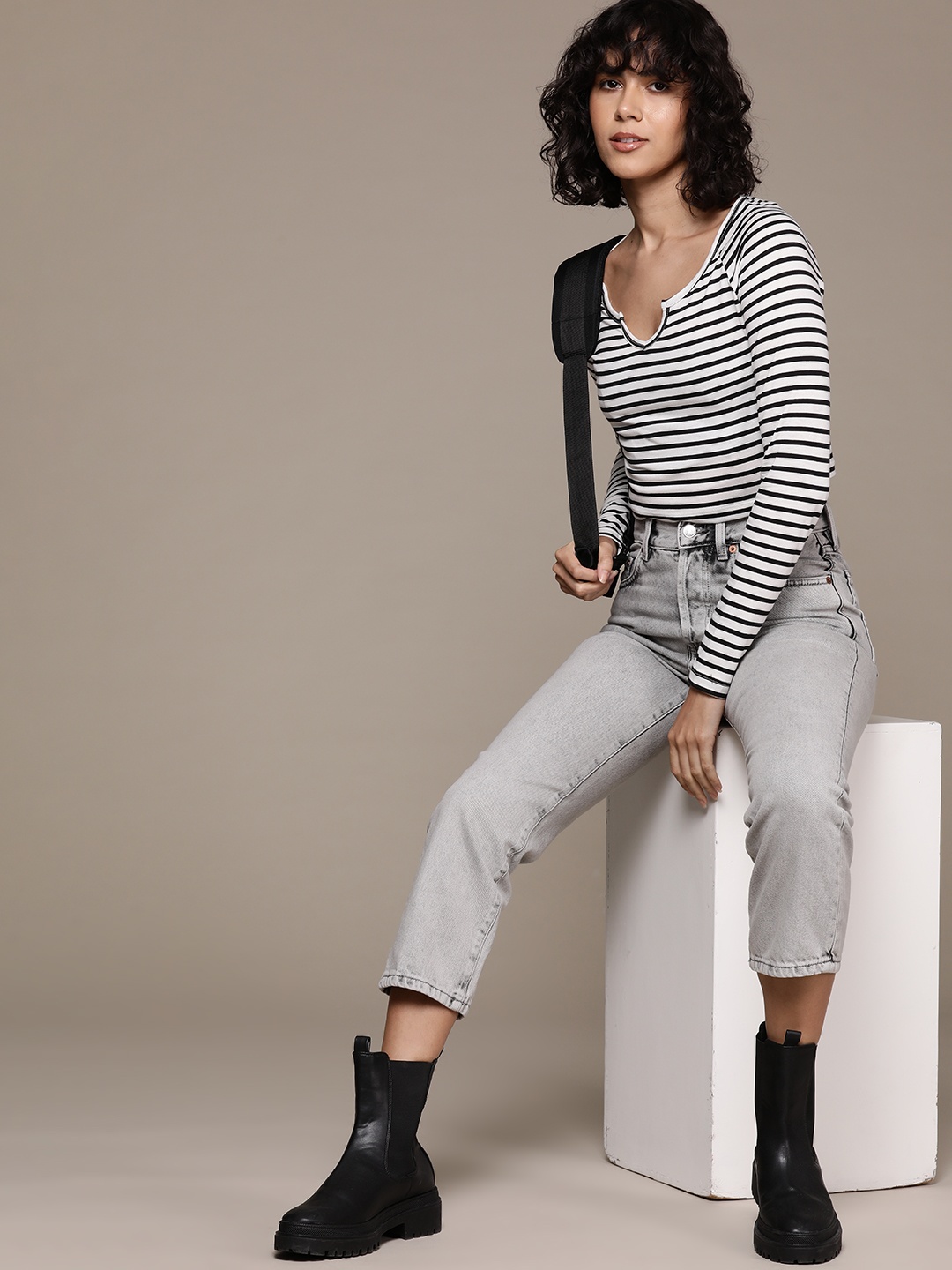 

The Roadster Lifestyle Co. Striped Full Sleeves Top, White