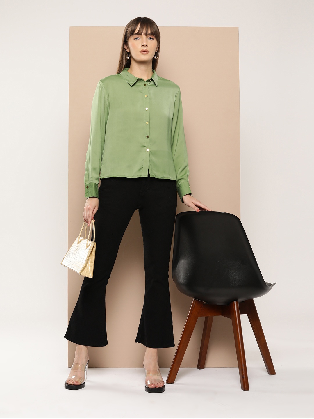 

Chemistry Solid Satin Finish Casual Shirt, Green
