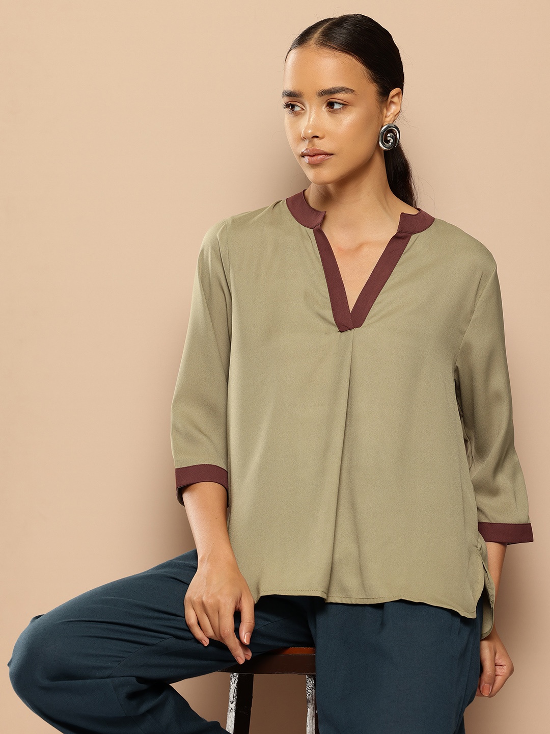 

Chemistry Mandarin Collar Top, Olive