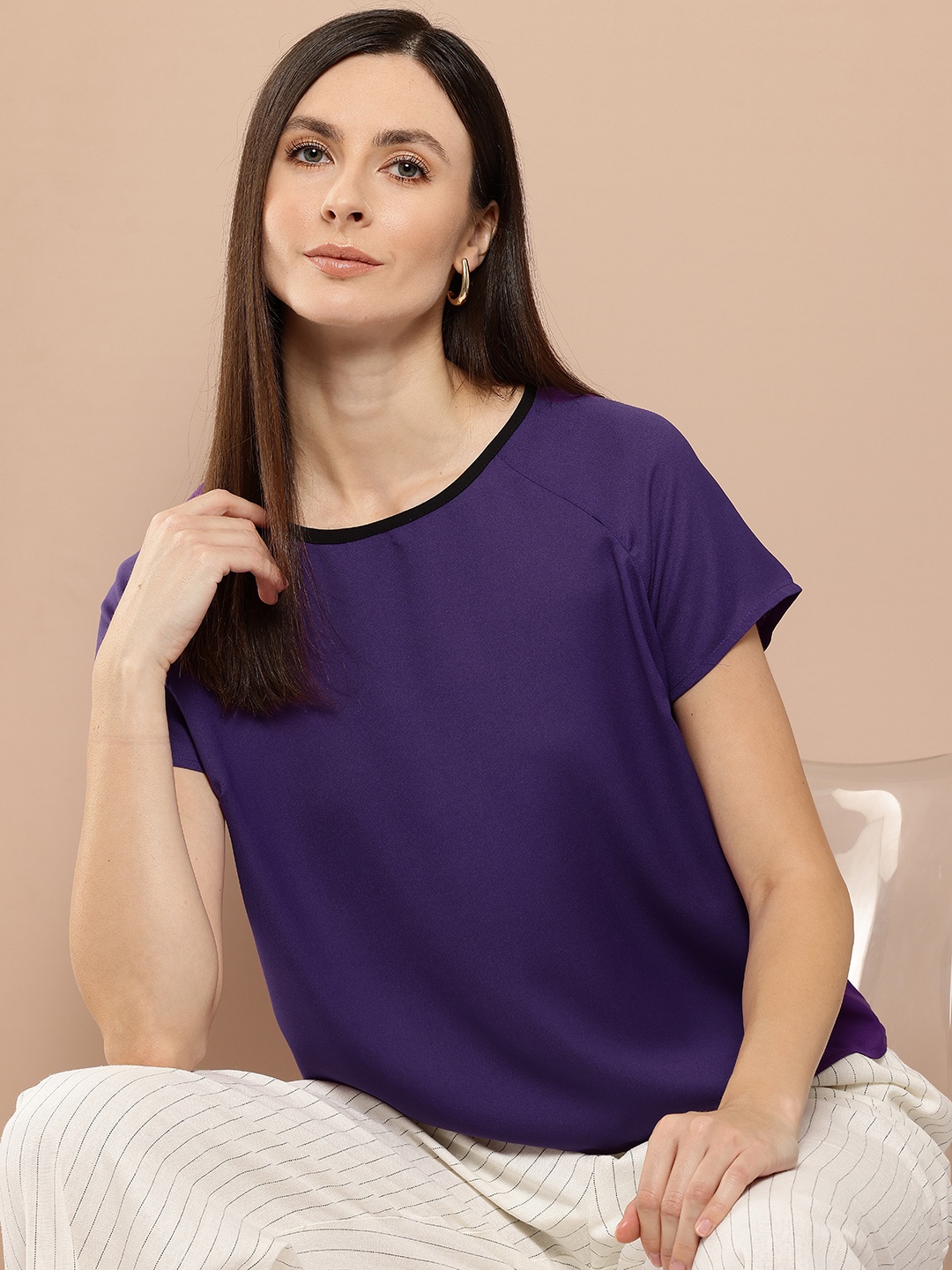 

Chemistry Raglan Sleeves Top, Violet