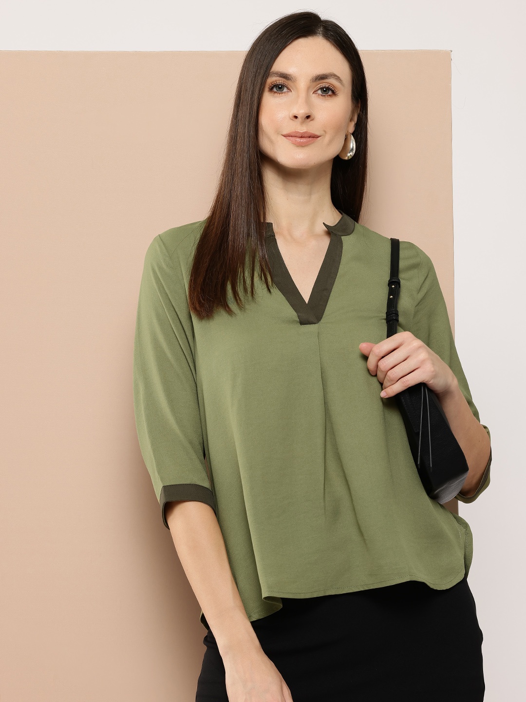 

Chemistry Mandarin Neck Pleated Top, Green
