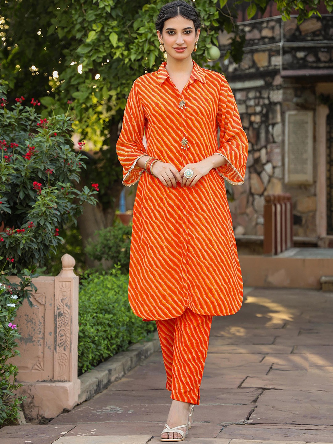 

SCAKHI Leheriya Printed Kurta with Trousers, Orange