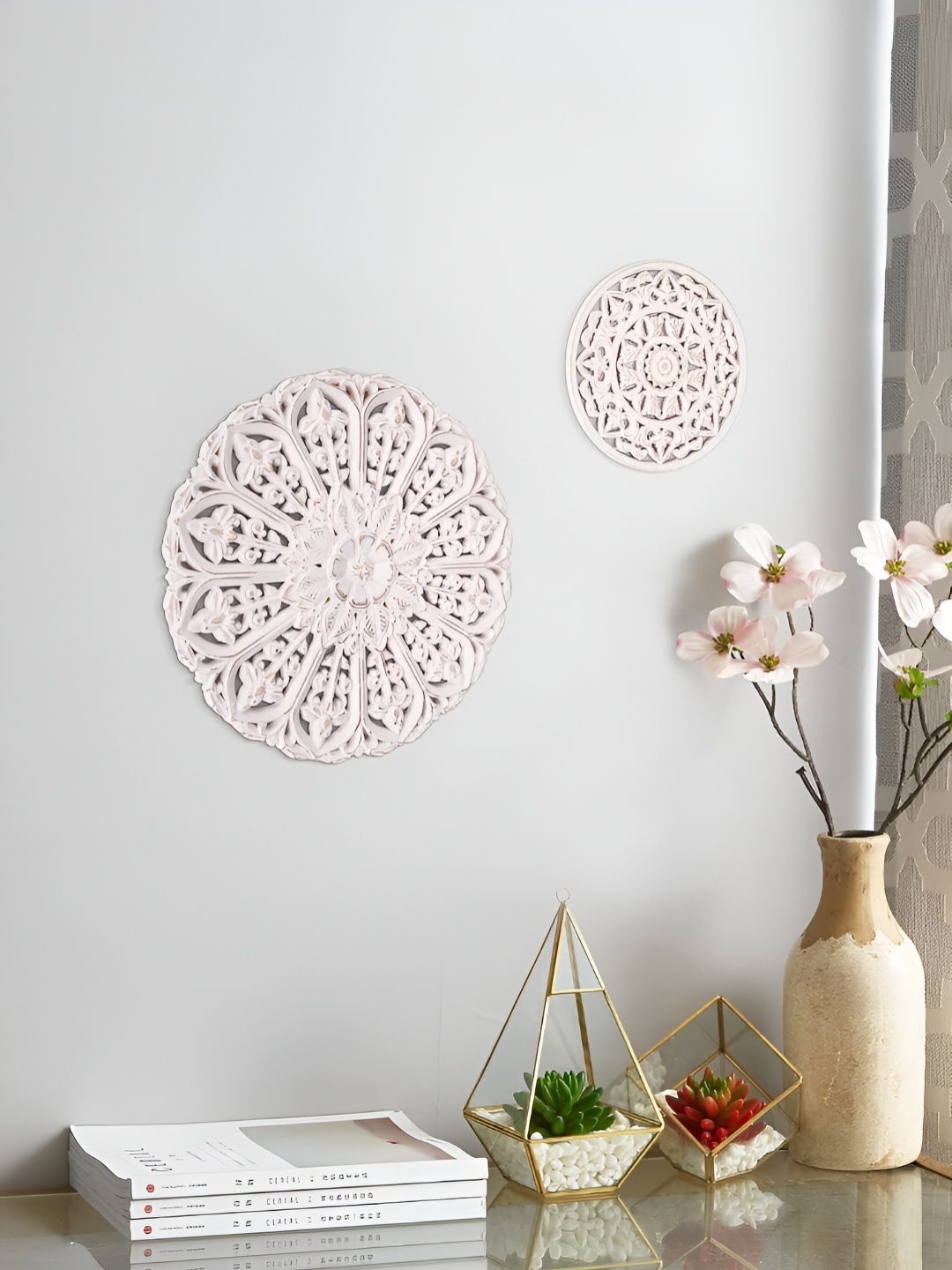 

Duadecor White Textured Wooden Wall Decor