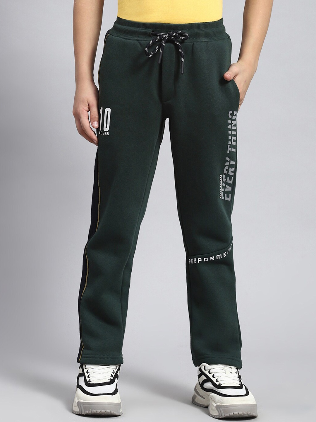 

Monte Carlo Boys Typography Printed Cotton Joggers, Green