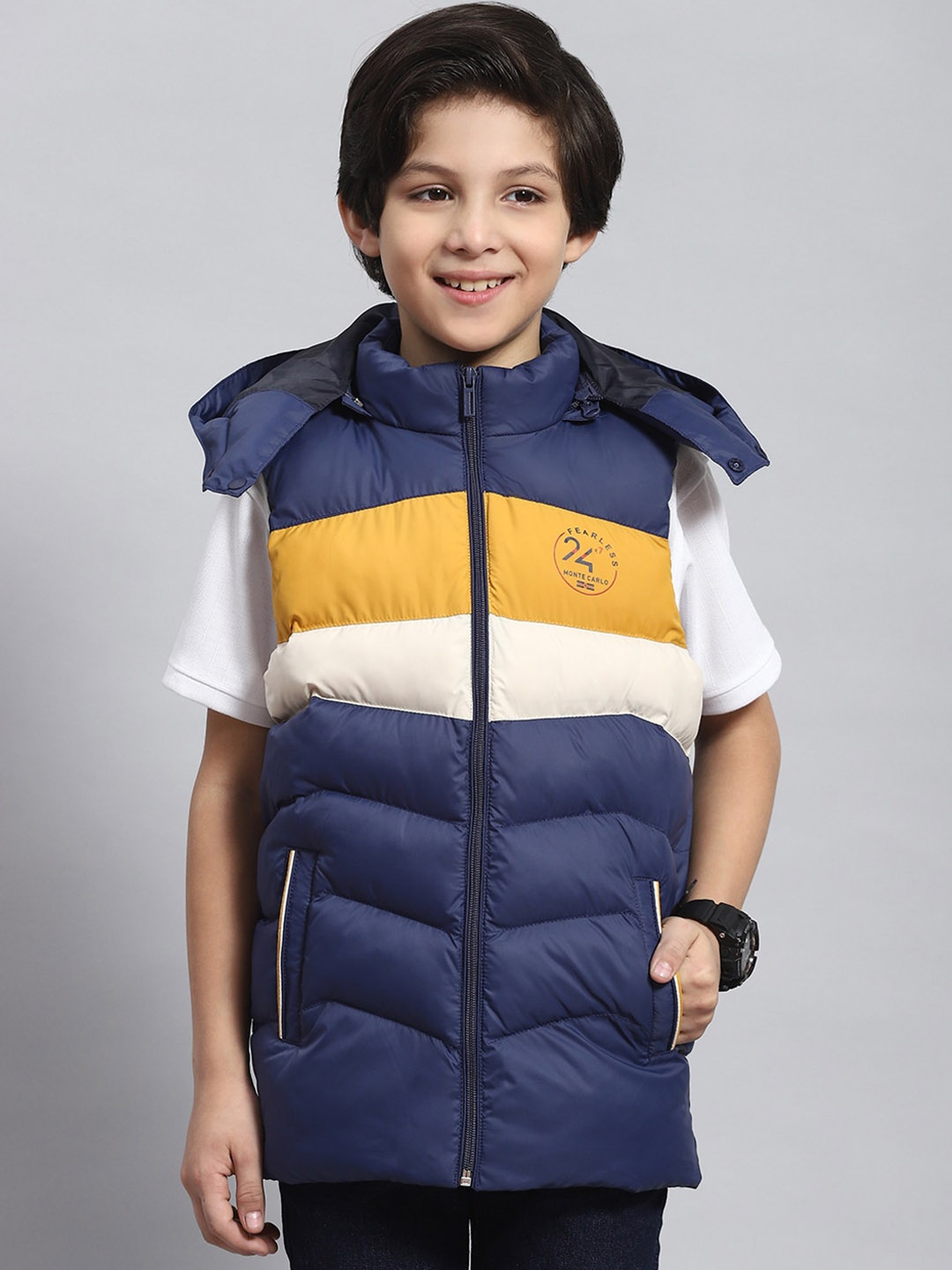 

Monte Carlo Boys Colourblocked Detachable Hooded Sleeveless Lightweight Puffer Jacket, Navy blue