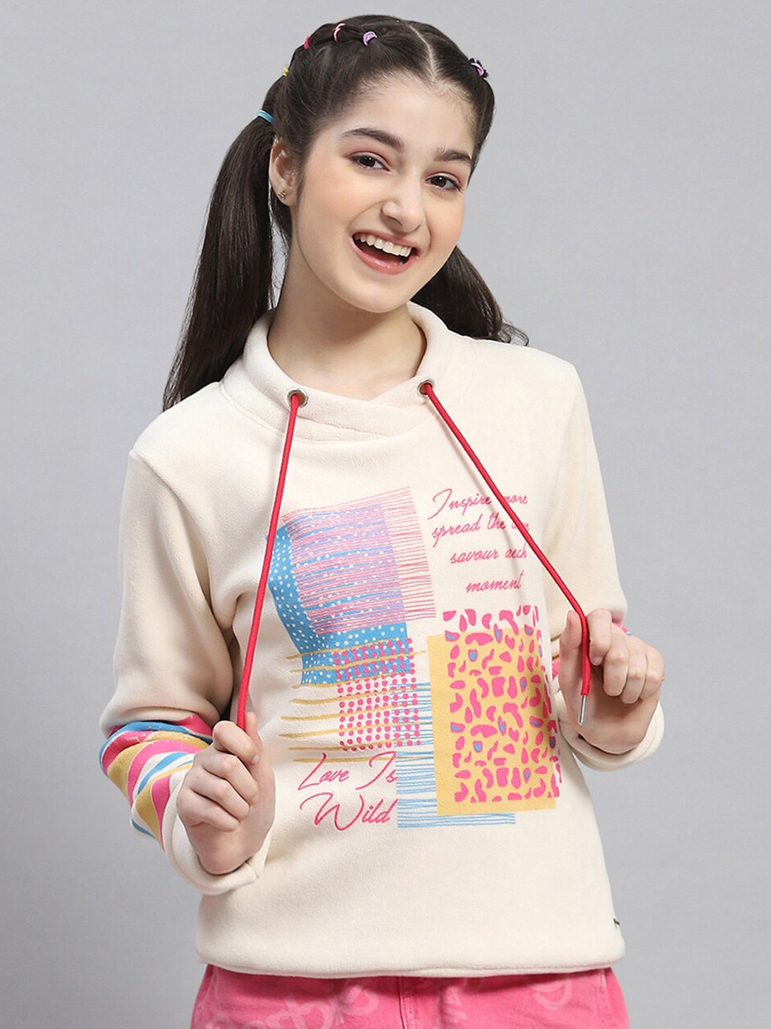 

Monte Carlo Girls Typography Printed Pullover Sweatshirt, Off white