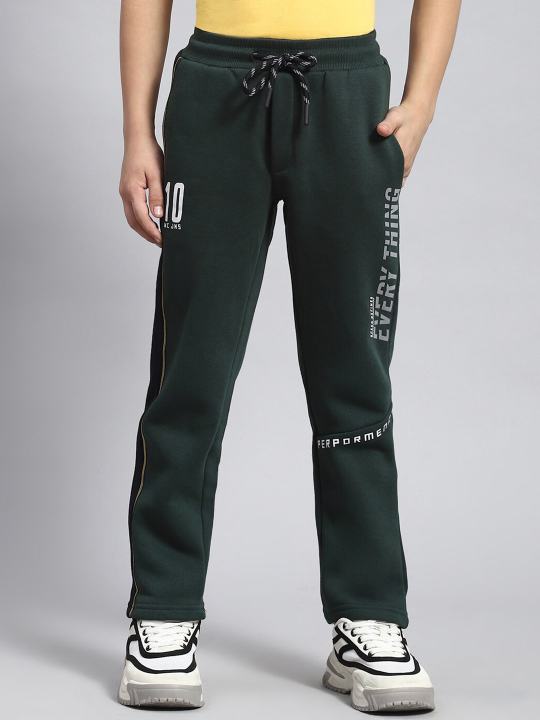 

Monte Carlo Boys Mid Rise Track Pant, Green