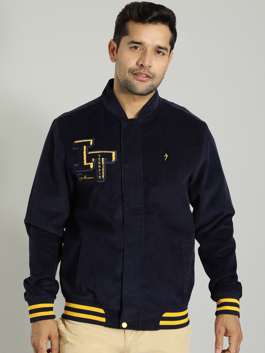 

Indian Terrain Men Navy Blue Lightweight Outdoor Pure Cotton Varsity Jacket