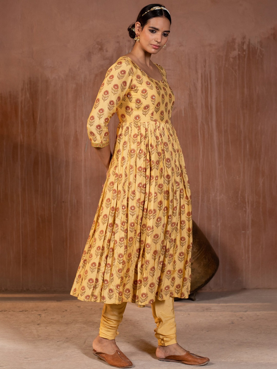 

Prakriti Jaipur Floral Printed Anarkali Kurta, Yellow