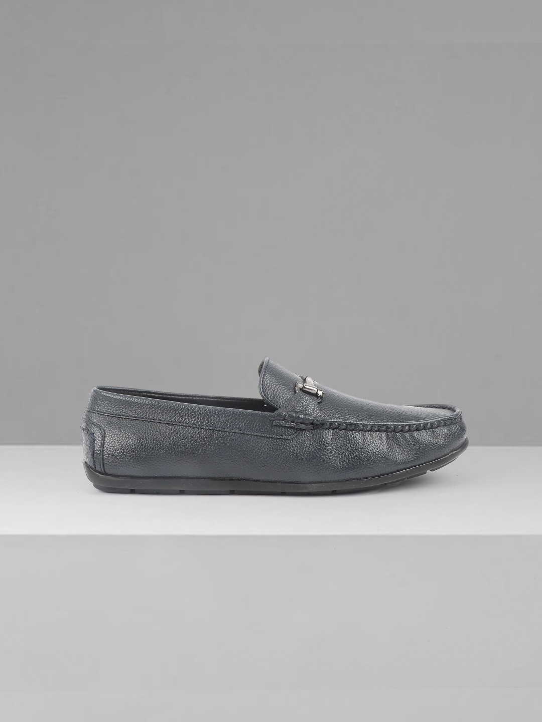 

Carlton London Men Textured Horsebit Loafers, Navy blue