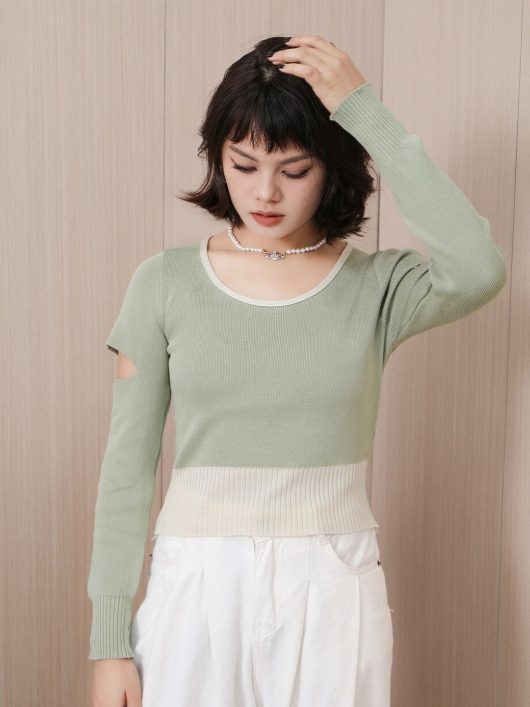 

StyleCast Girls Green Colourblocked Cut Out Detail Crop Top