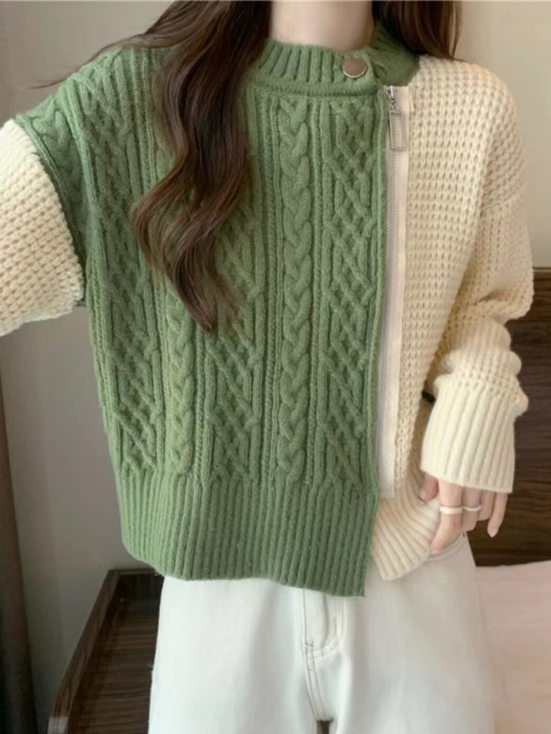 

StyleCast Teen Girls Green & Cream Coloured Colourblocked Self Design Top