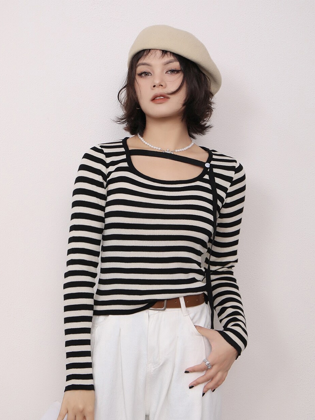 

StyleCast Girls Black Horizontal Striped Long Sleeves Top