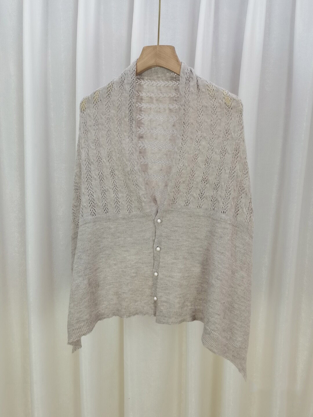 

StyleCast Girls Grey Self Design V-Neck Long Sleeves Top
