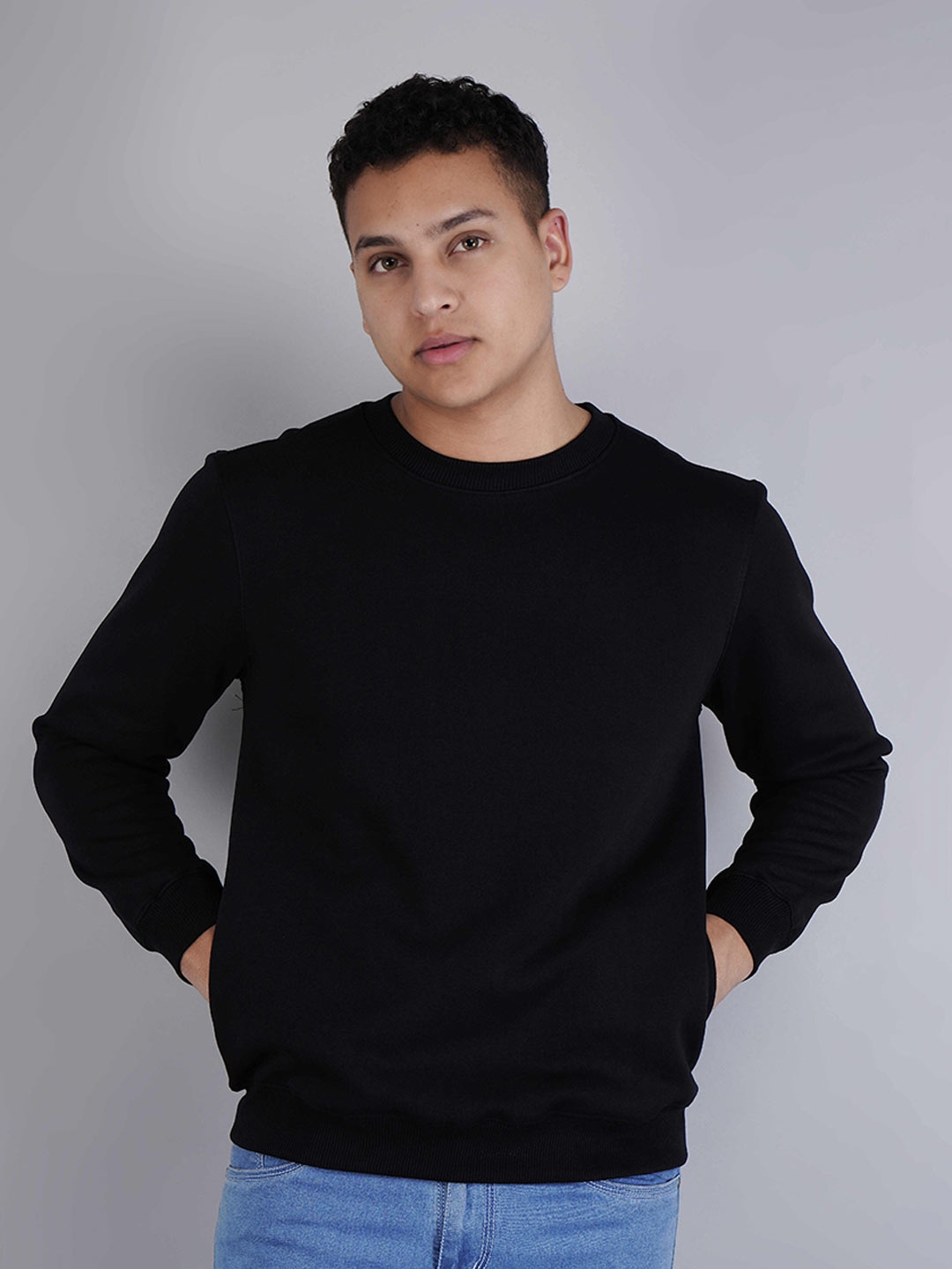 

BESIMPLE Round Neck Long Sleeves Fleece Sweatshirt, Black