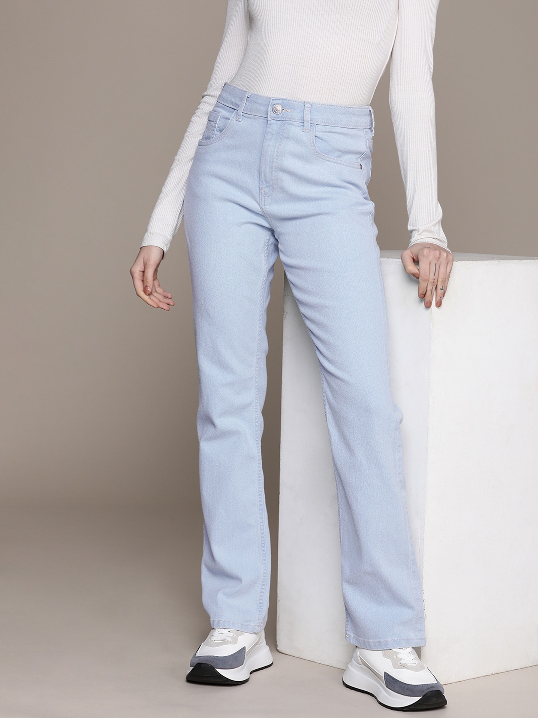 

The Roadster Lifestyle Co. Women Straight Fit Stretchable Jeans, Blue