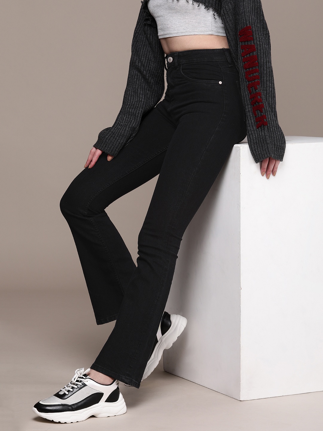 

The Roadster Life Co. Women Bootcut High-Rise Stretchable Jeans, Black