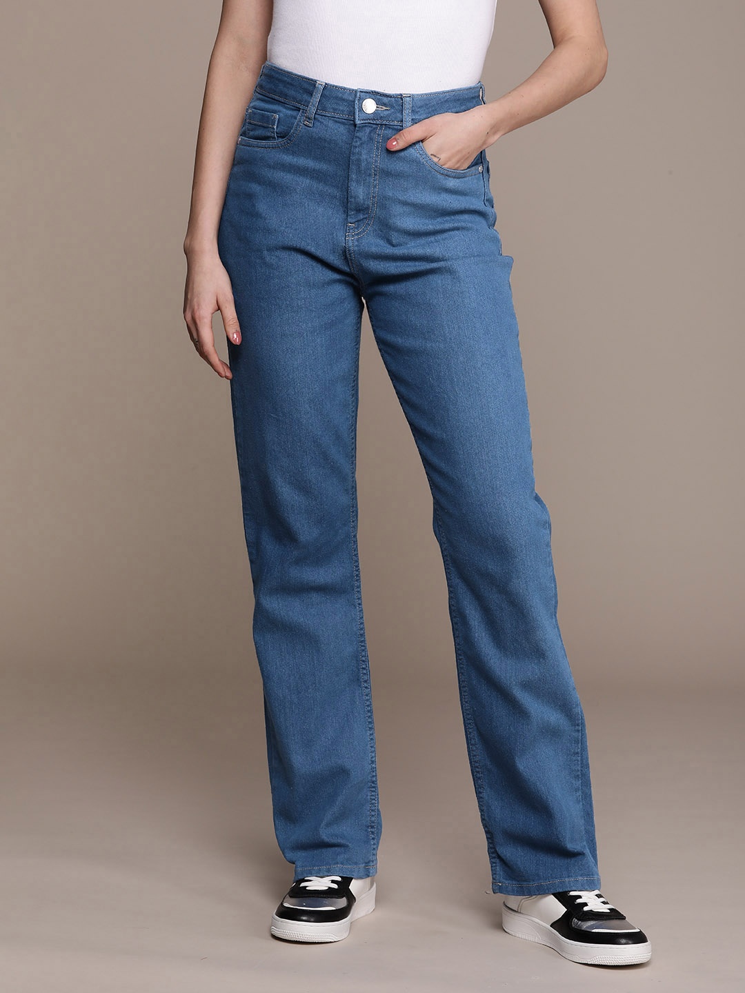 

The Roadster Life Co. Women Straight Fit High-Rise Stretchable Jeans, Blue