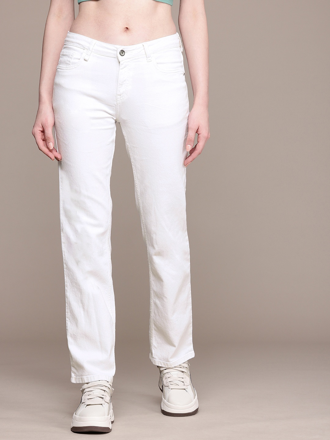 

The Roadster Life Co. Women Straight Fit Stretchable Jeans, White