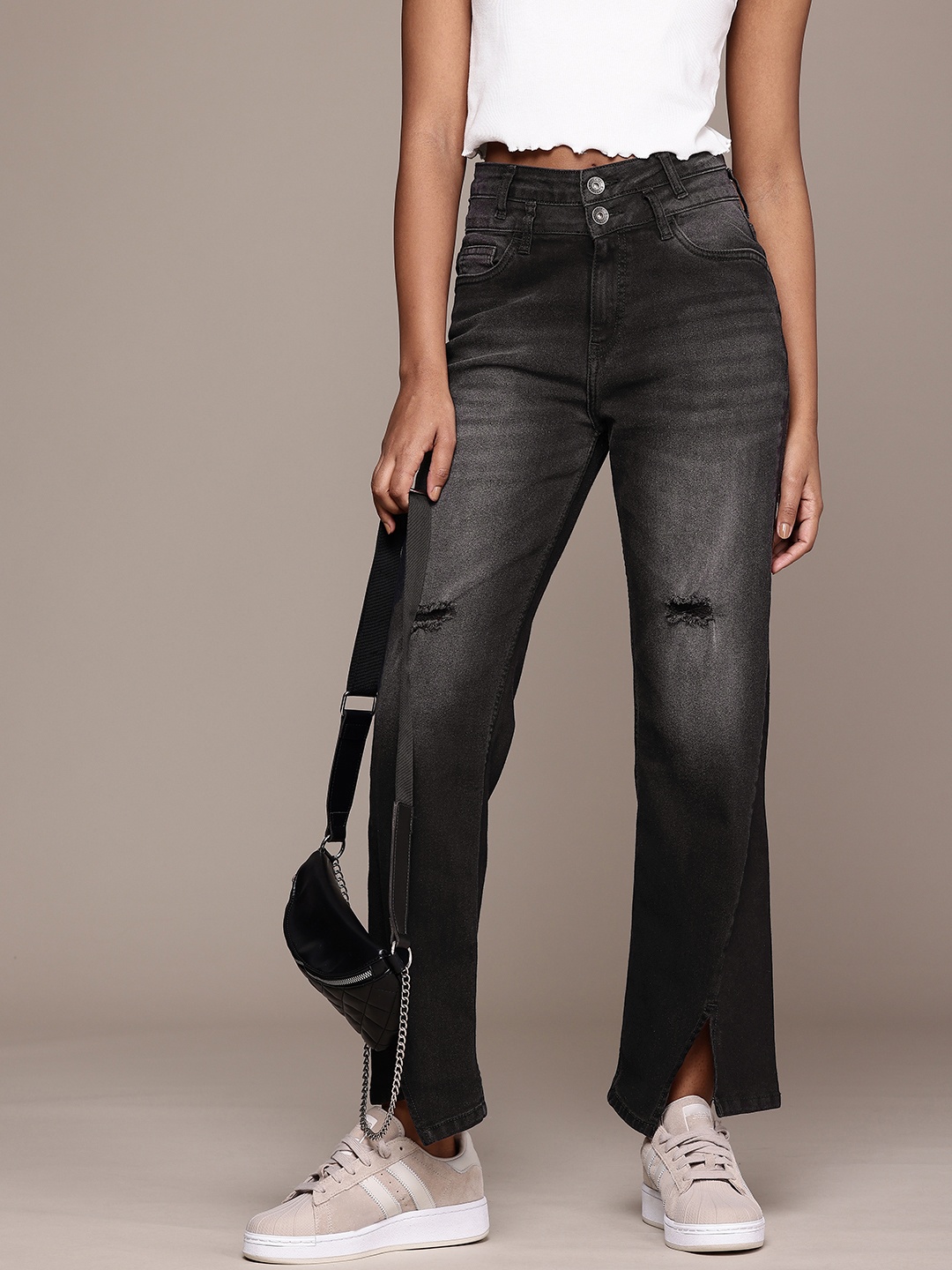 

The Roadster Life Co. Women Straight Fit Ripped Light Fade Slits Stretchable Jeans, Black