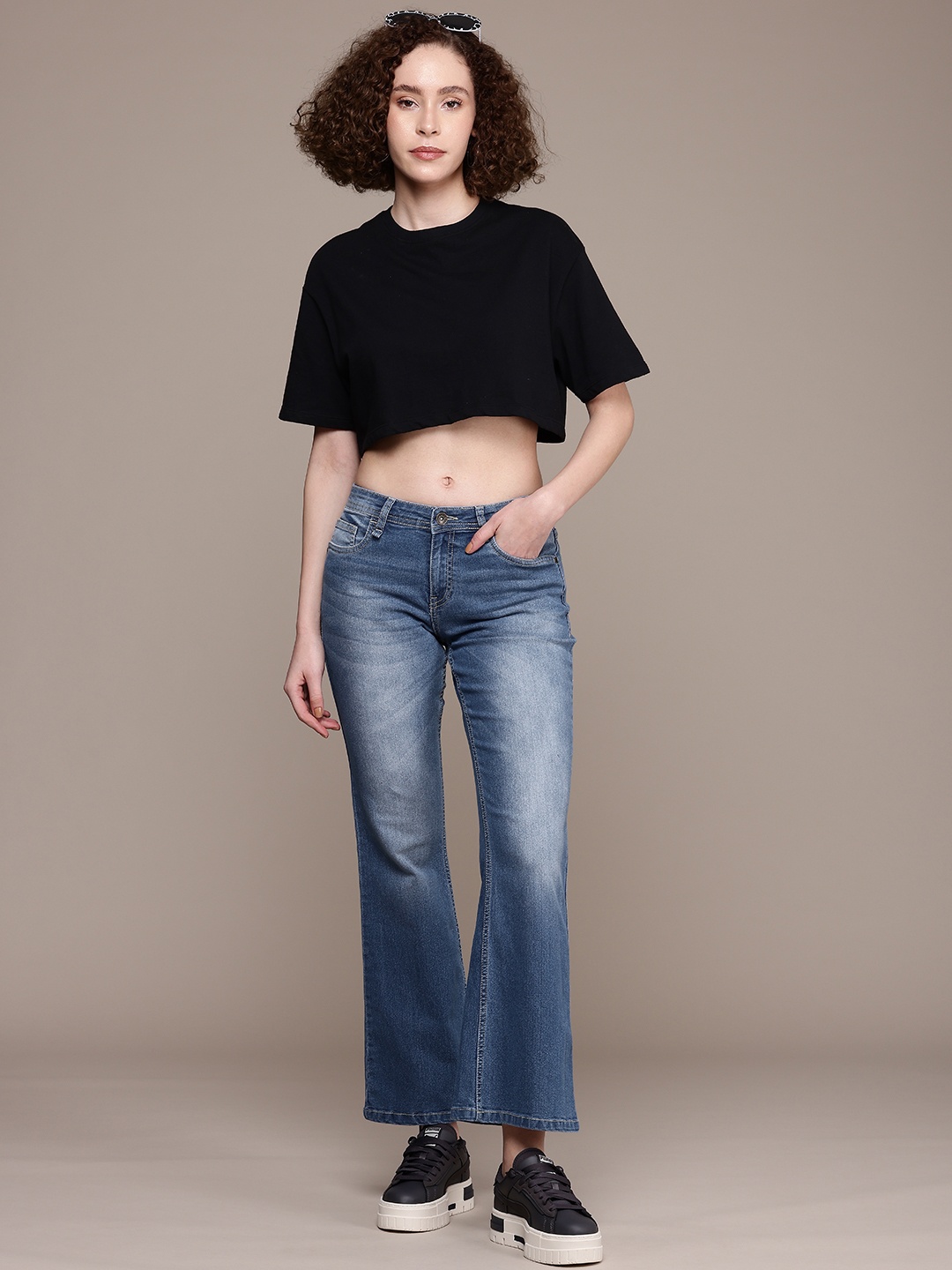 

The Roadster Life Co. Women Slim Fit Heavy Fade Stretchable Jeans, Blue