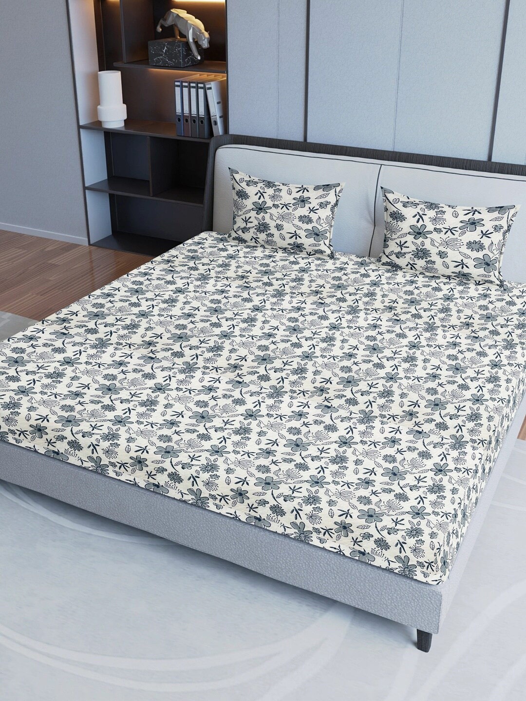 

Aura Blue & Off White Ethnic Motifs Pure Cotton 200 TC Queen Bedsheet with 2 Pillow Covers