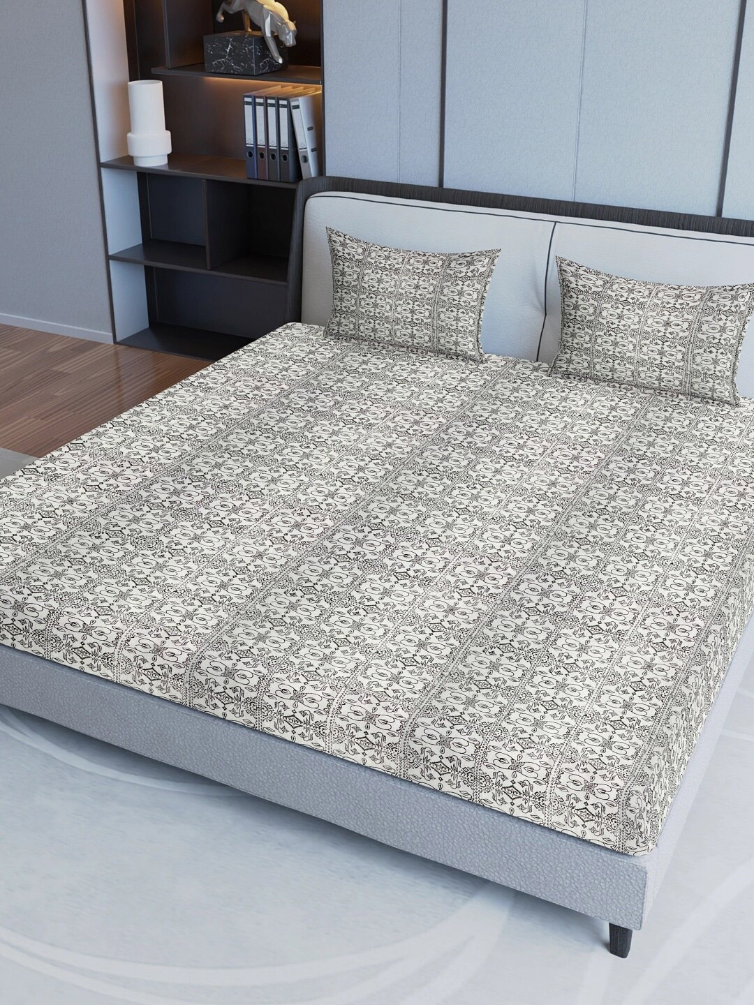 

Aura Beige & Black Ethnic Motifs Cotton 200 TC King Bedsheet with 2 Pillow Covers