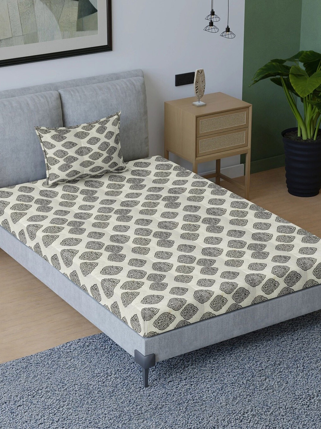 

Aura Grey& Beige Ethnic Motifs 200 TC Single Bedsheet with 1 Pillow Cover