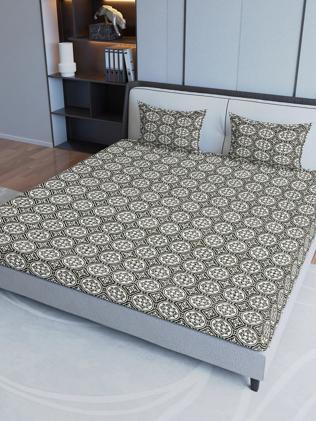 

Aura Grey & White Ethnic Motifs Cotton 200 TC King Bedsheet with 2 Pillow Covers